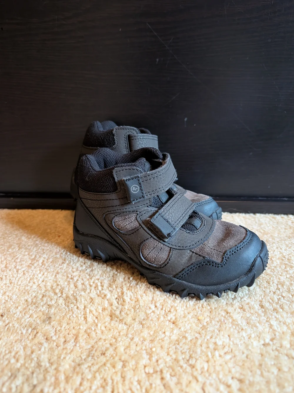 Stride Rite Boys' Rugged Ritchie 2 Velcro Outdoor Boots 11C